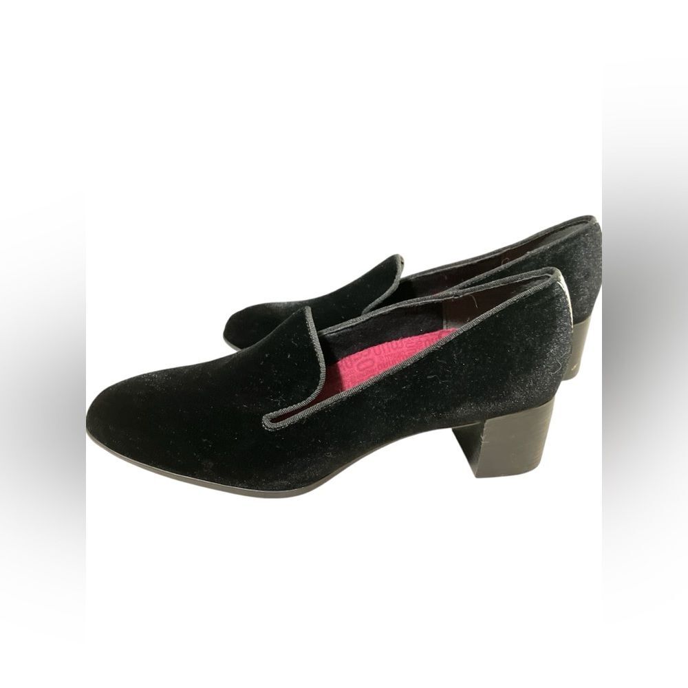 Munro Cerise Size 9.5 Black Velvet Slip-On Block Heel Loafers 90s